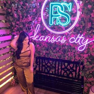 Meet your Posher, Norma